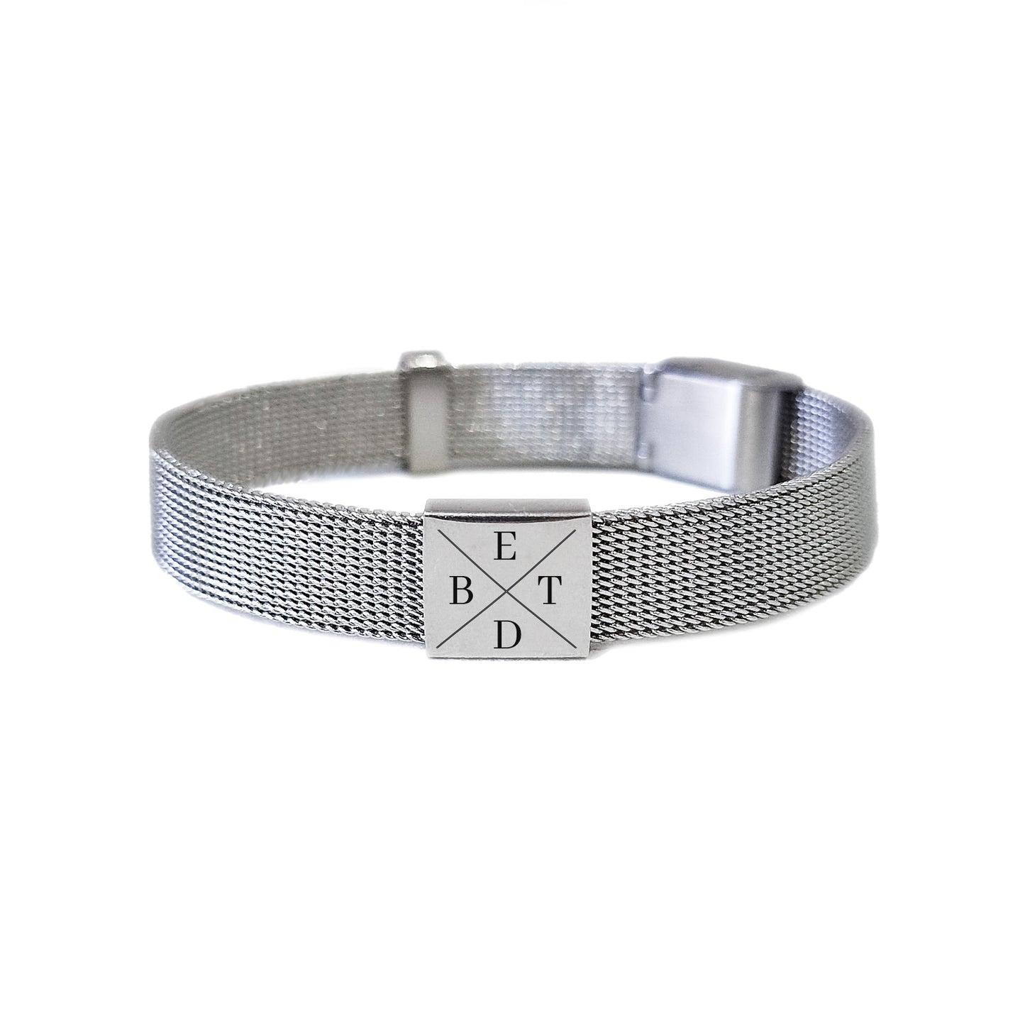 Pulsera minimalista personalizada con iniciales