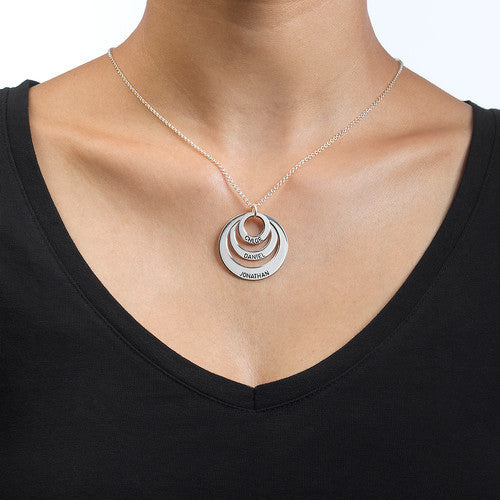 Collar de tres anillos de plata con nombres