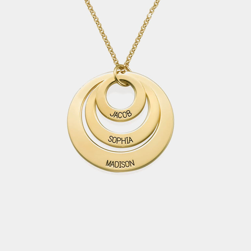 Collar de cuatro anillos con nombres para toda la familia