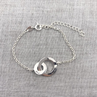 Pulsera con círculos entrelazados de plata
