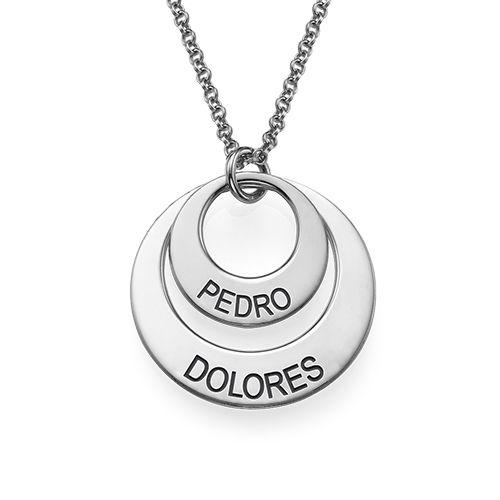 Collar de cuatro anillos con nombres para toda la familia